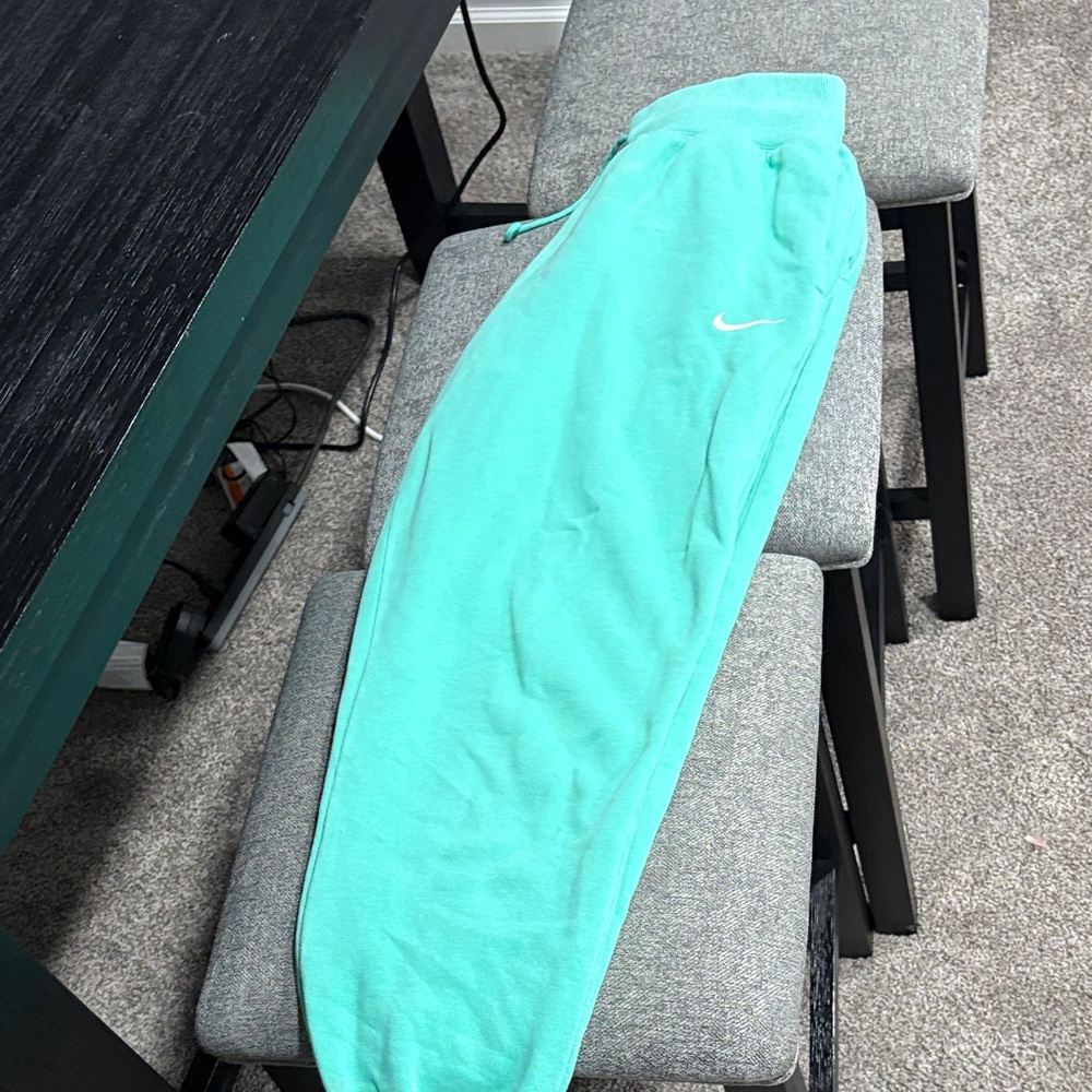 Nike Aqua Sweatpants